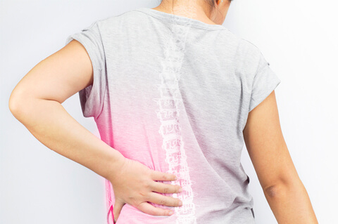 Skolióza je relatívne častým ochorením, respektíve vadou chrbtice.